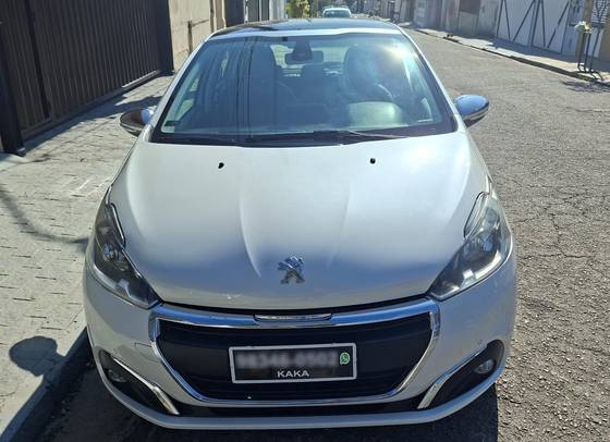 PEUGEOT 208 1.6 URBANTECH 16V FLEX 4P AUTOMÁTICO PEUGEOT 208 1.6 URBANTECH 16V FLEX 4P AUTOMÁTICO